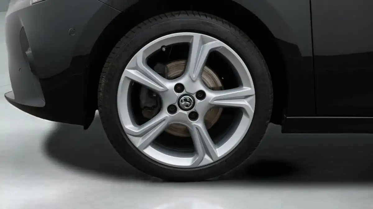 2022-vauxhall-corsa-12-turbo-elite-edition-big-18