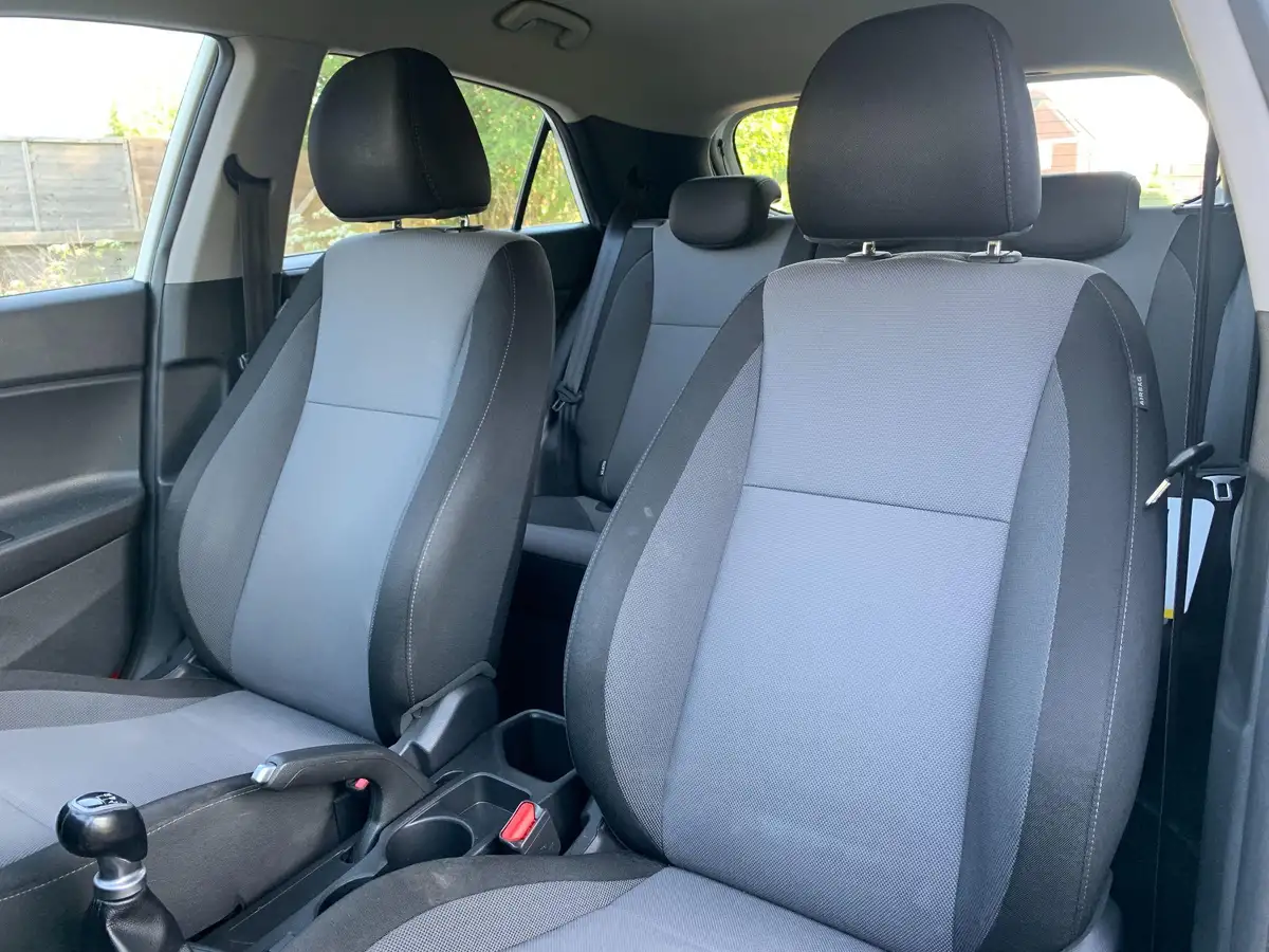 2017-hyundai-i20-12-se-hatchback-5d-big-74