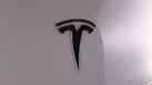 2022-tesla-model-y-e-long-range-small-19