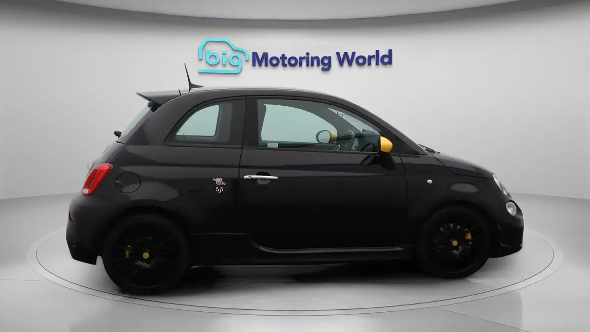 2017-abarth-595-14-tjet-trofeo-big-8