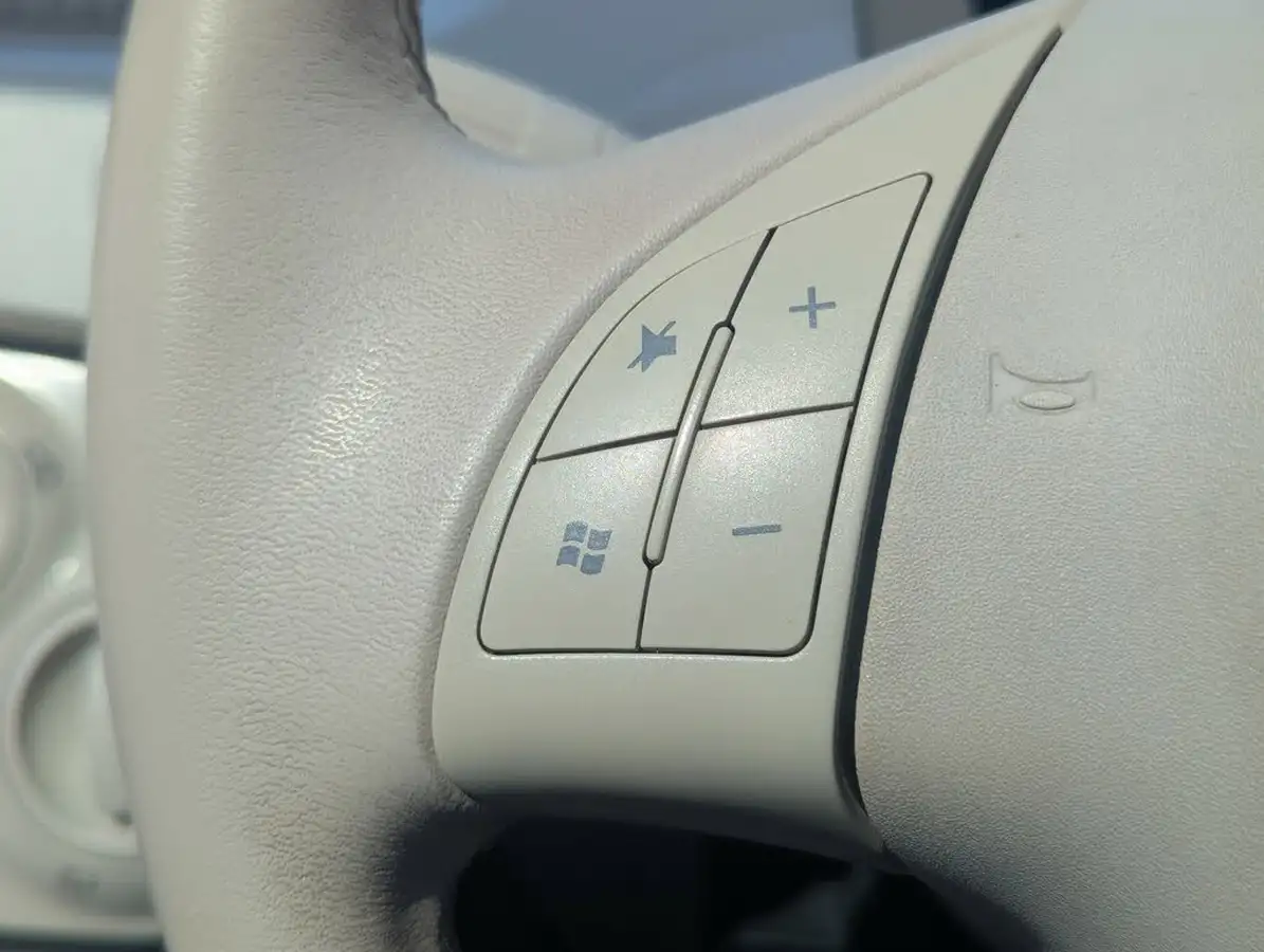 2011-fiat-500-12-lounge-big-11