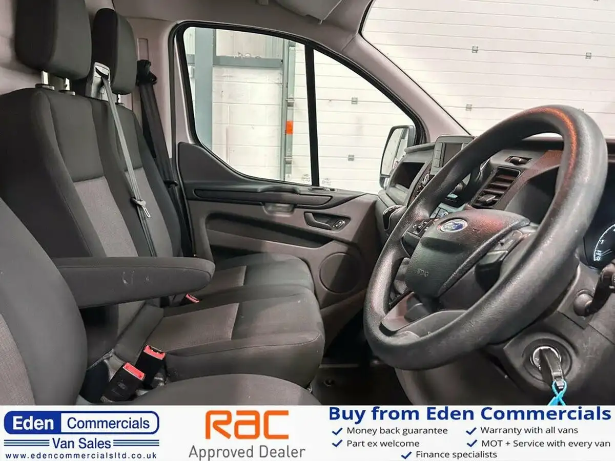 2019-ford-transit-custom-20tdci-280-l1h1-leader-105pseu6dt-panel-van-big-13