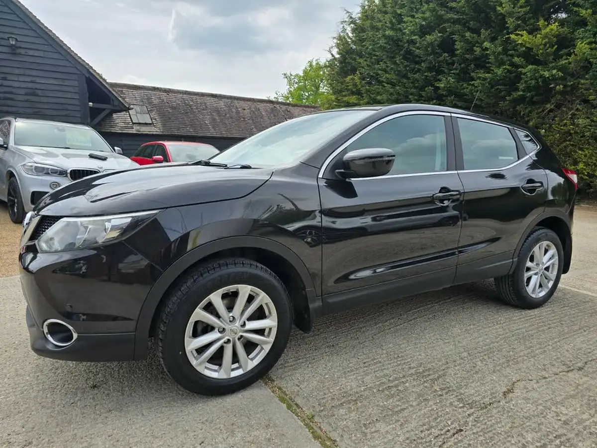 2015-nissan-qashqai-12-acenta-dig-t-115ps-smart-vision-pack-big-2