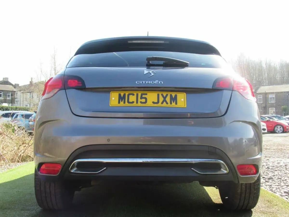 2015-citroen-ds4-16bluehdi-dstyle-nav-big-19