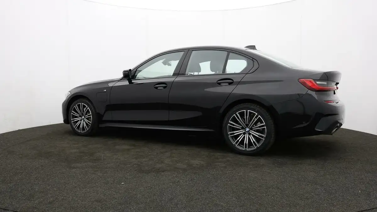 2019-bmw-3-series-20-330e-m-sport-plus-pack-big-64
