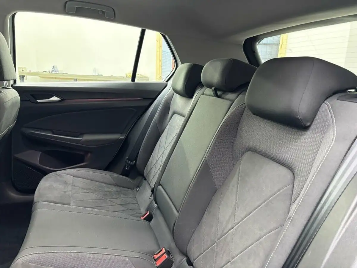 2020-volkswagen-golf-15-tsi-style-150ps-hatchback-big-21
