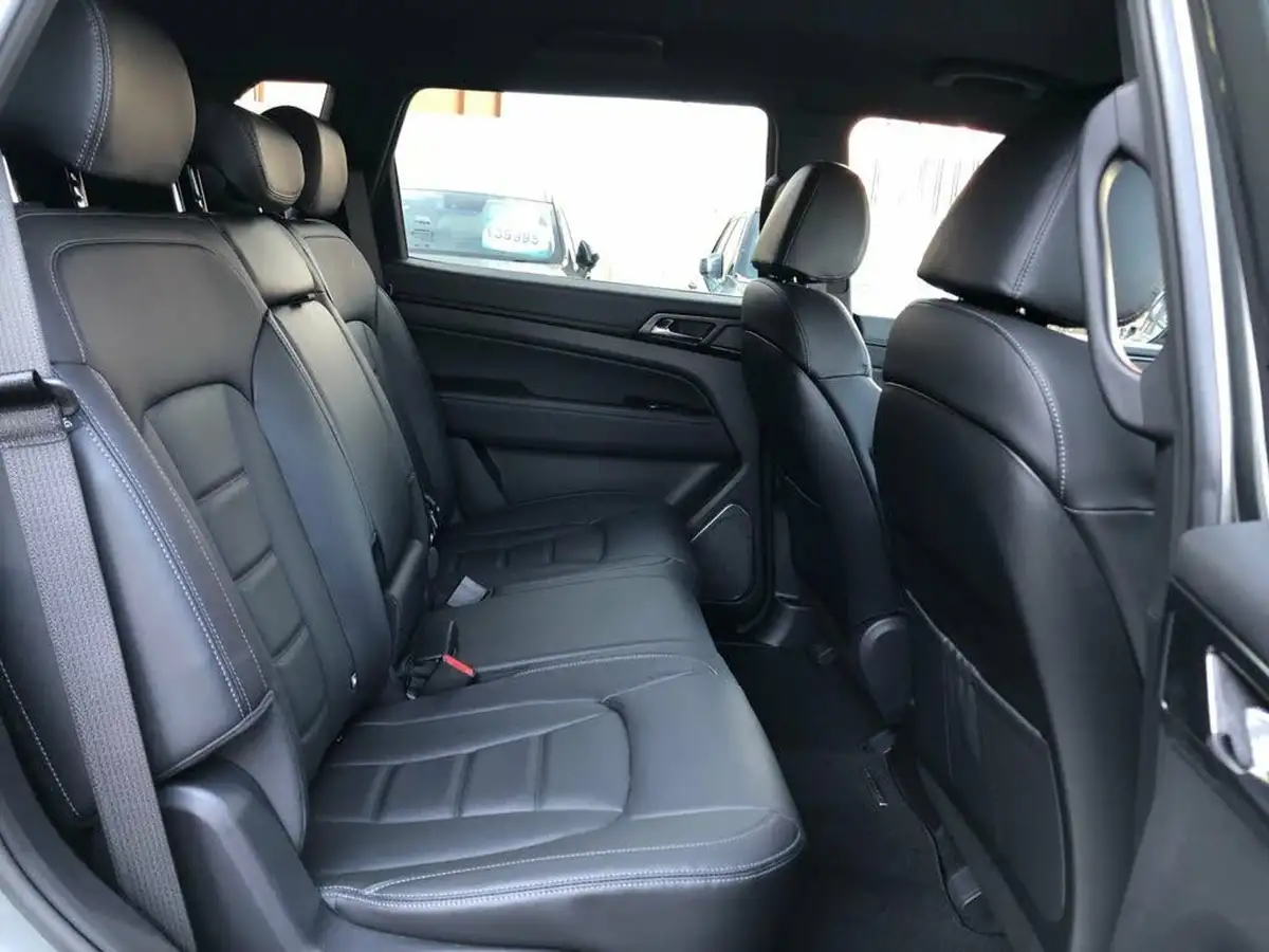 2025-kgm-ssangyong-rexton-22td-k30-big-61