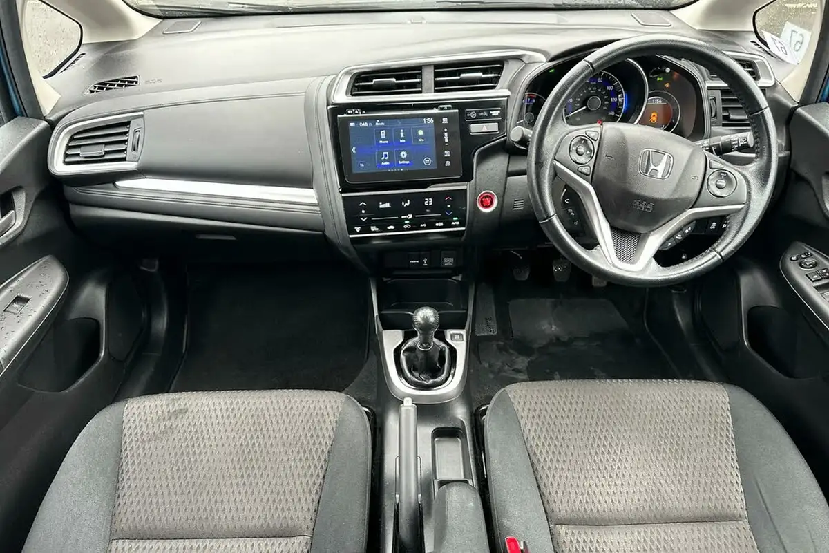 2018-honda-jazz-13-i-vtec-ex-big-3