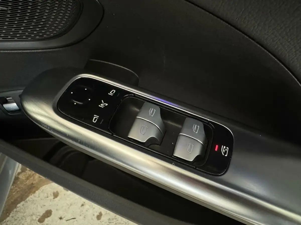 2022-mercedes-benz-c-class-20-c300e-amg-line-estate-5d-big-53