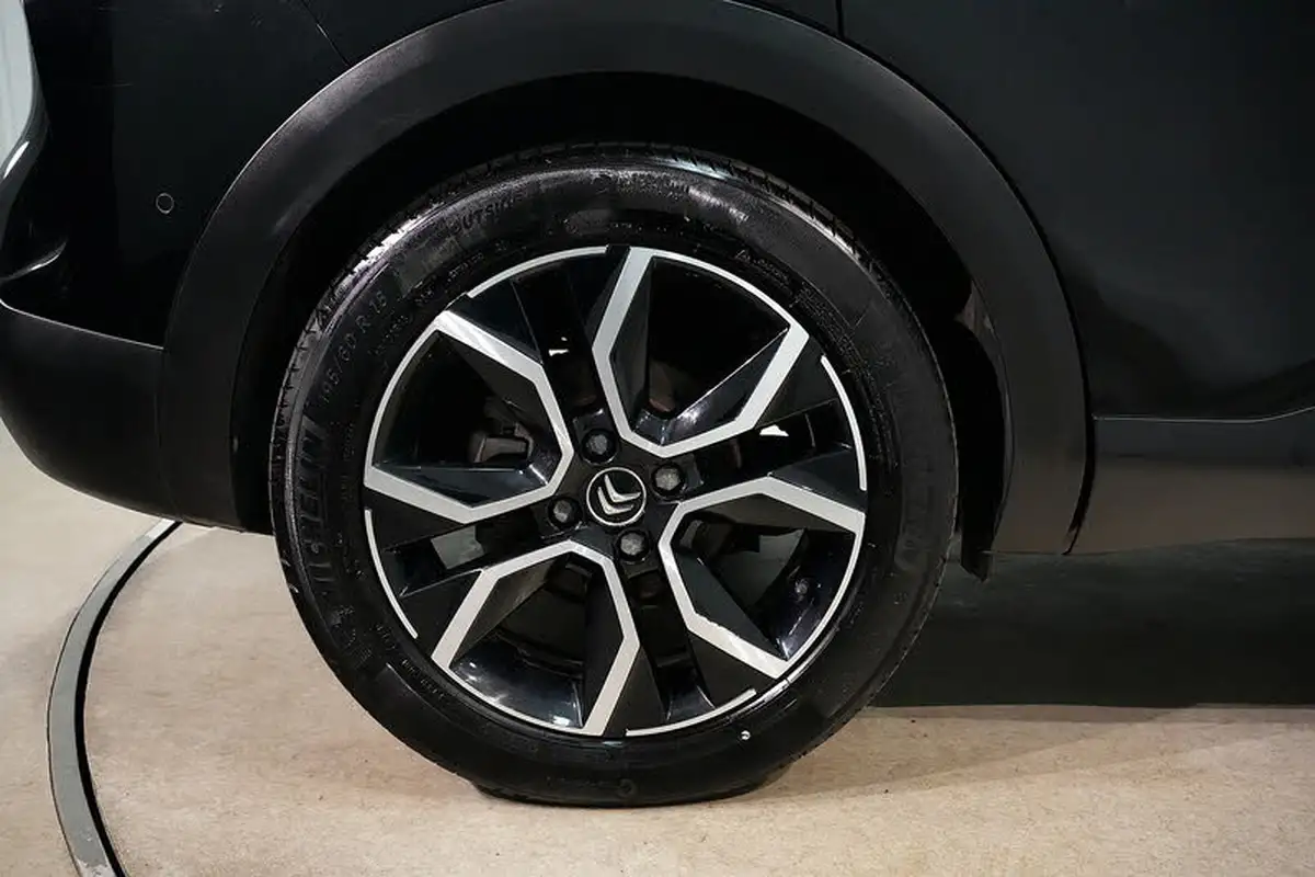 2022-citroen-c4-e-shine-plus-big-14