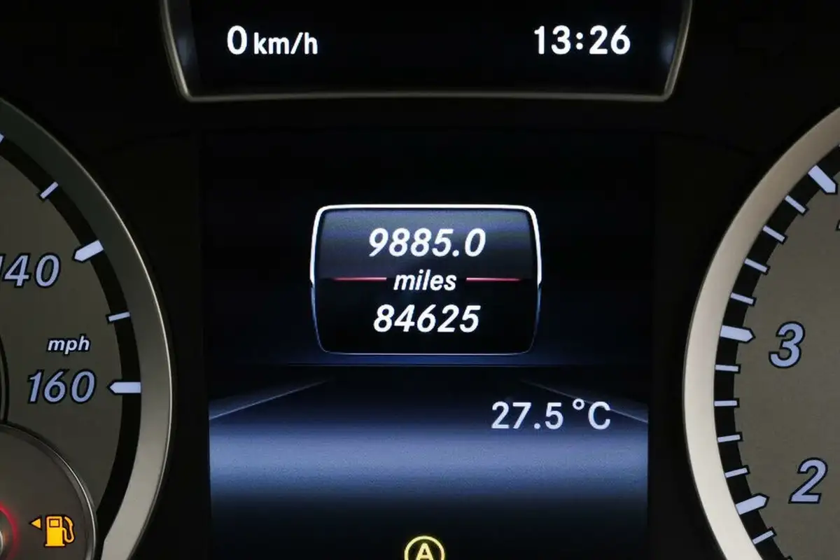 2015-mercedes-benz-a-class-16-a180-sport-122ps-big-21