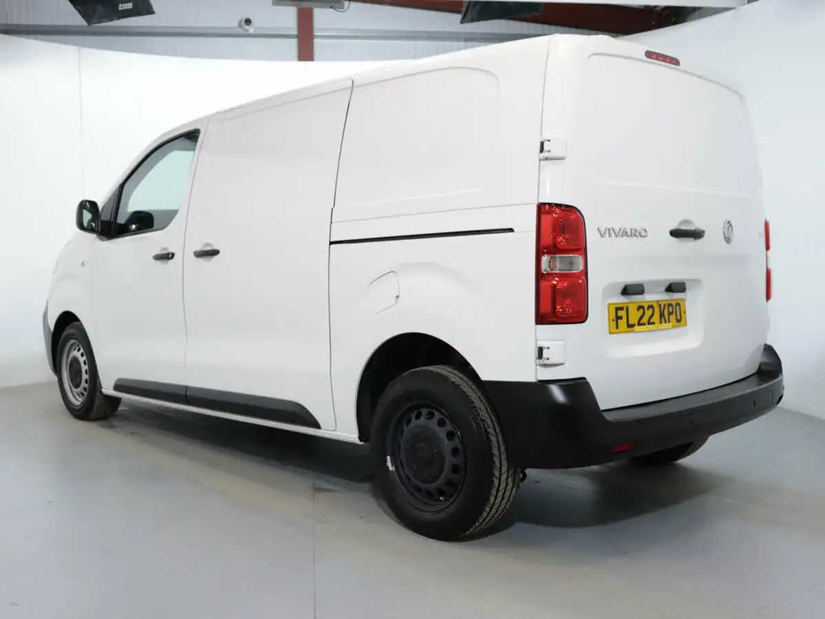 2022-vauxhall-vivaro-15td-2900-l1h1-dynamic-big-4