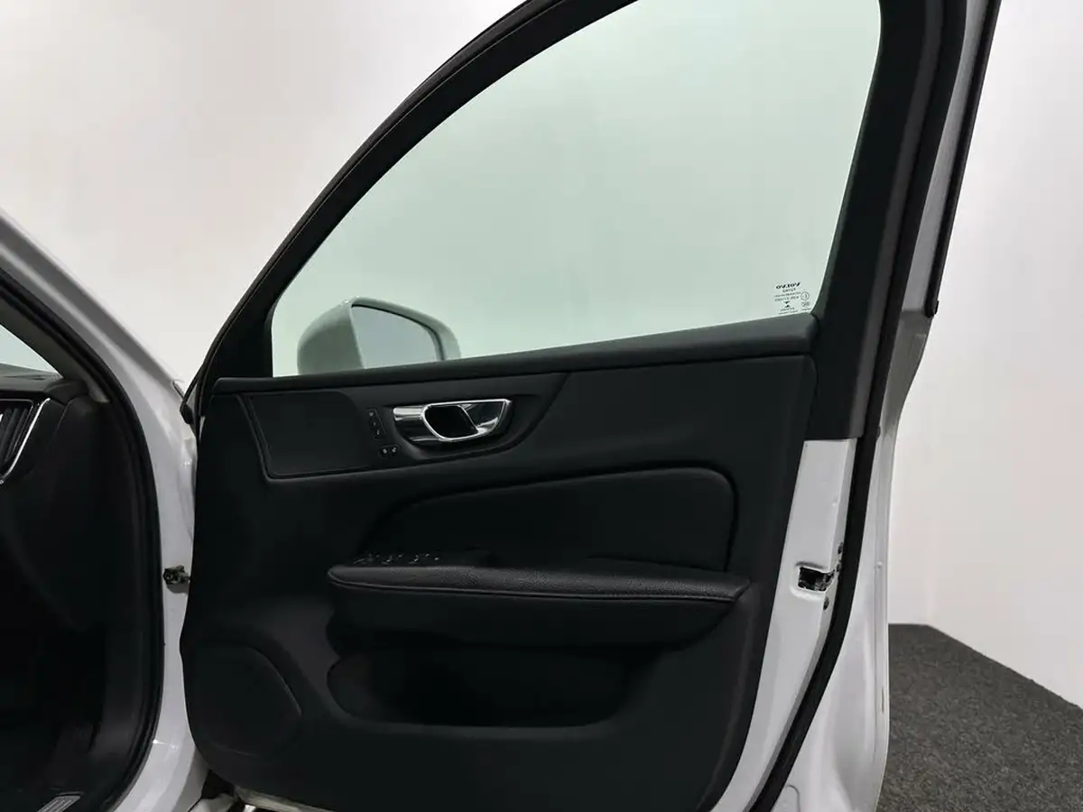 2018-volvo-v60-20td-d3-inscription-big-30