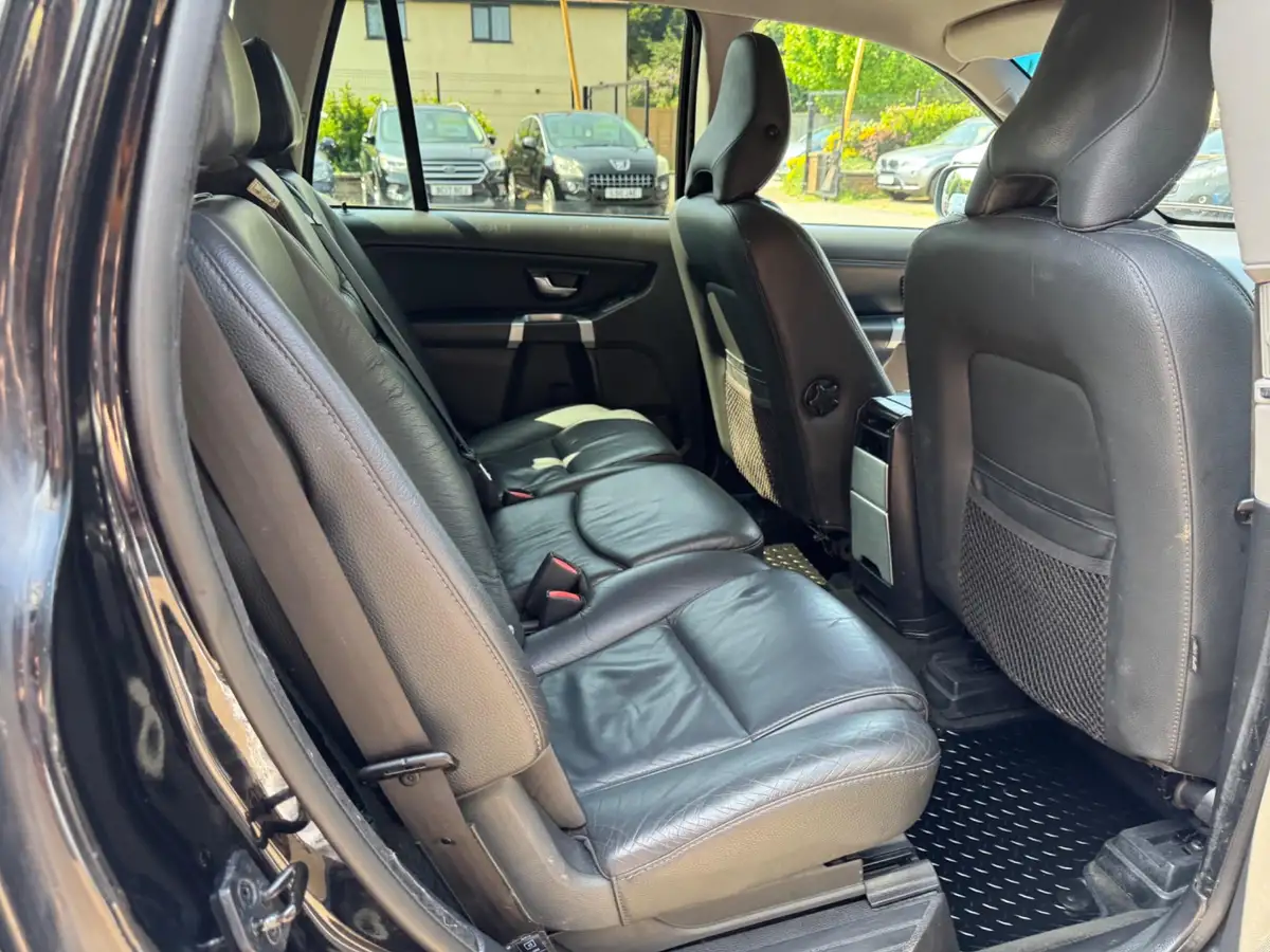 2013-volvo-xc90-24td-se-big-10