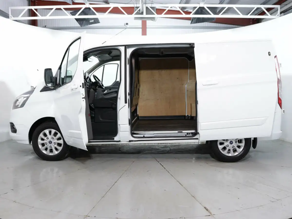 2022-ford-transit-custom-20tdci-300-l1h1-limited-130pseu6d-panel-van-big-46