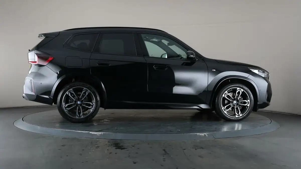 2022-bmw-x1-20td-sdrive-18d-m-sport-premier-big-56