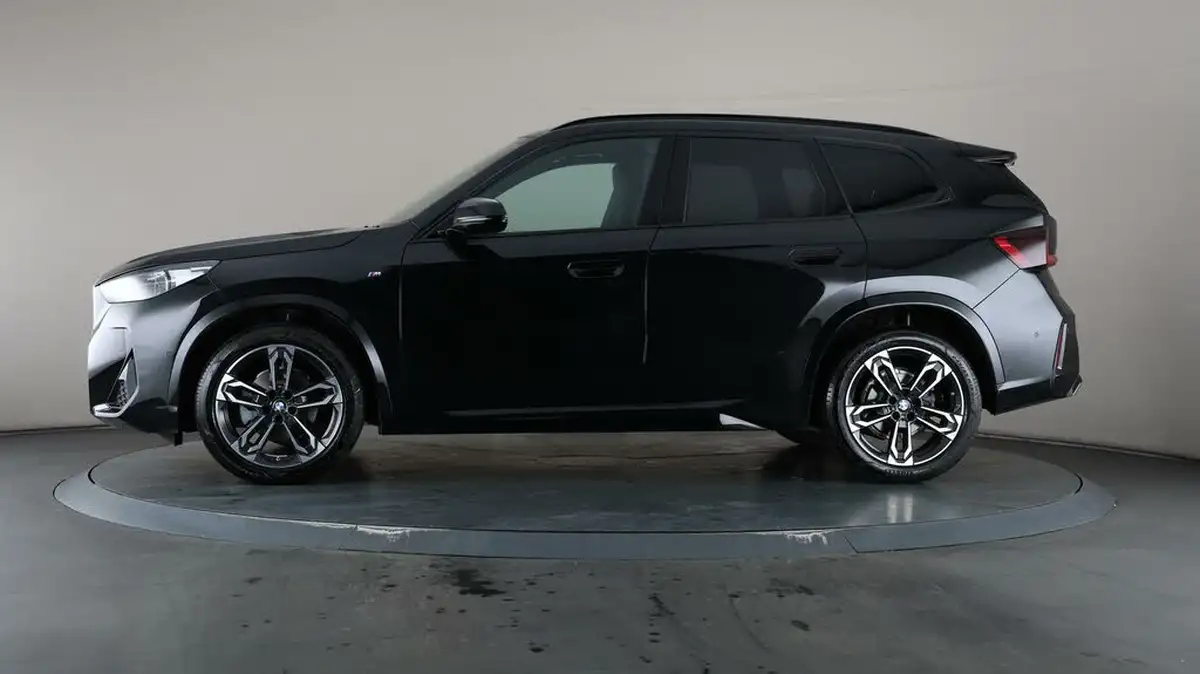 2022-bmw-x1-20td-sdrive-18d-m-sport-premier-big-32