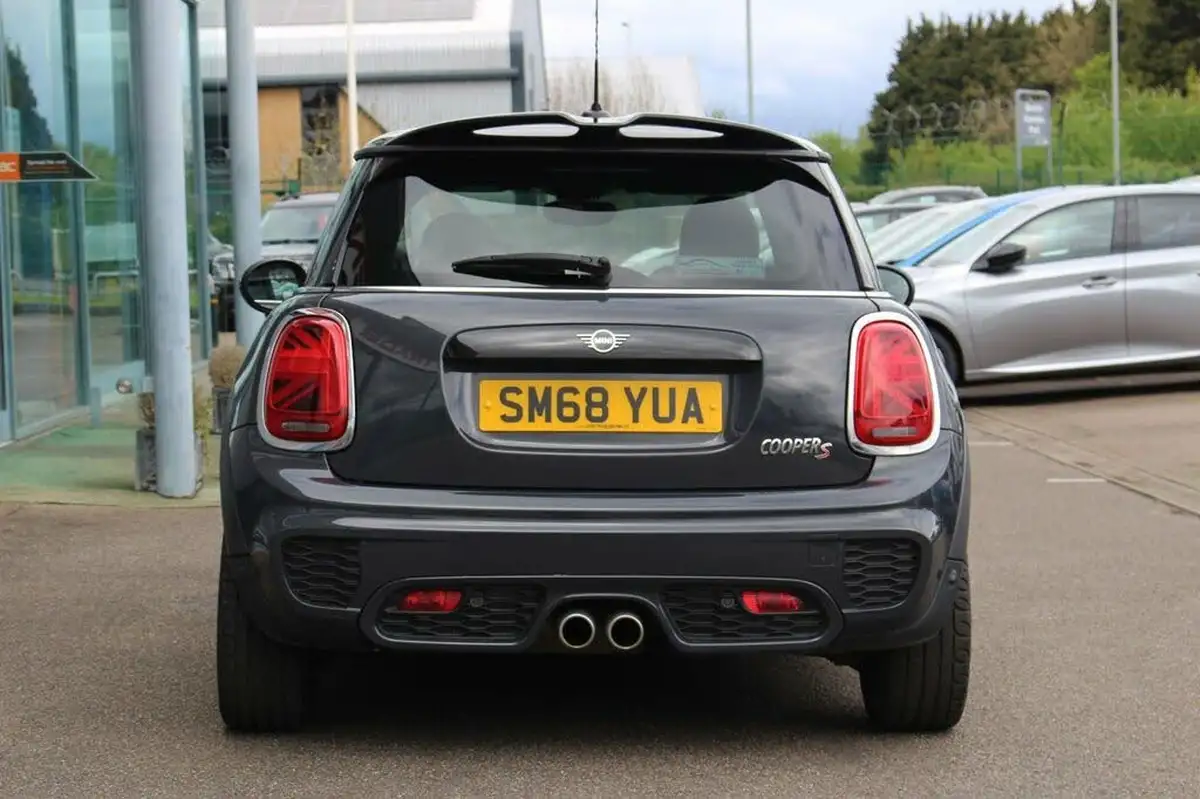 2018-mini-cooper-20-cooper-s-sport-ss-hatchback-3d-auto-big-8