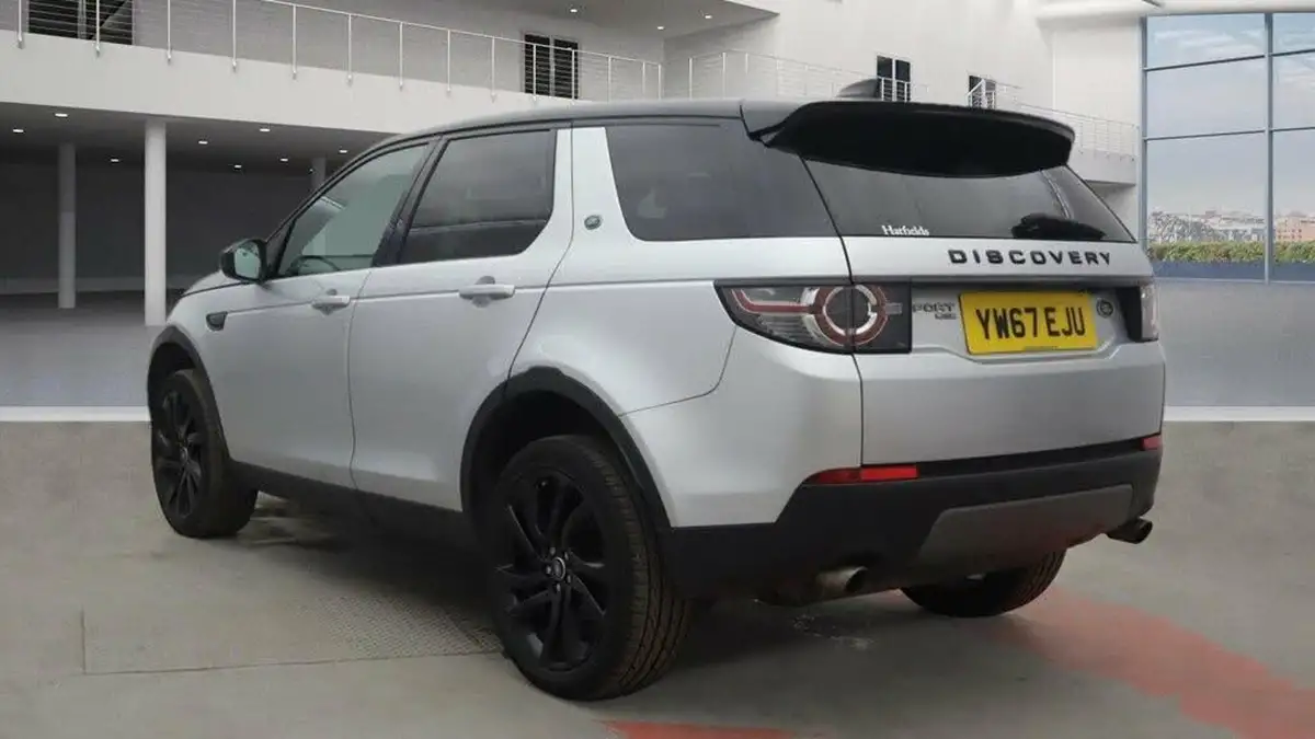 2018-land-rover-discovery-sport-20td4-hse-black-big-6