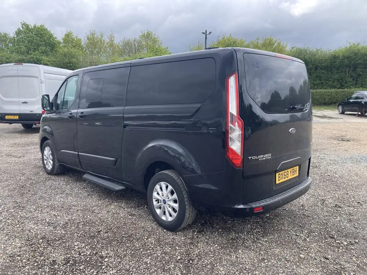 2019-ford-tourneo-custom-20tdci-320-l2-zetec-130ps-big-2
