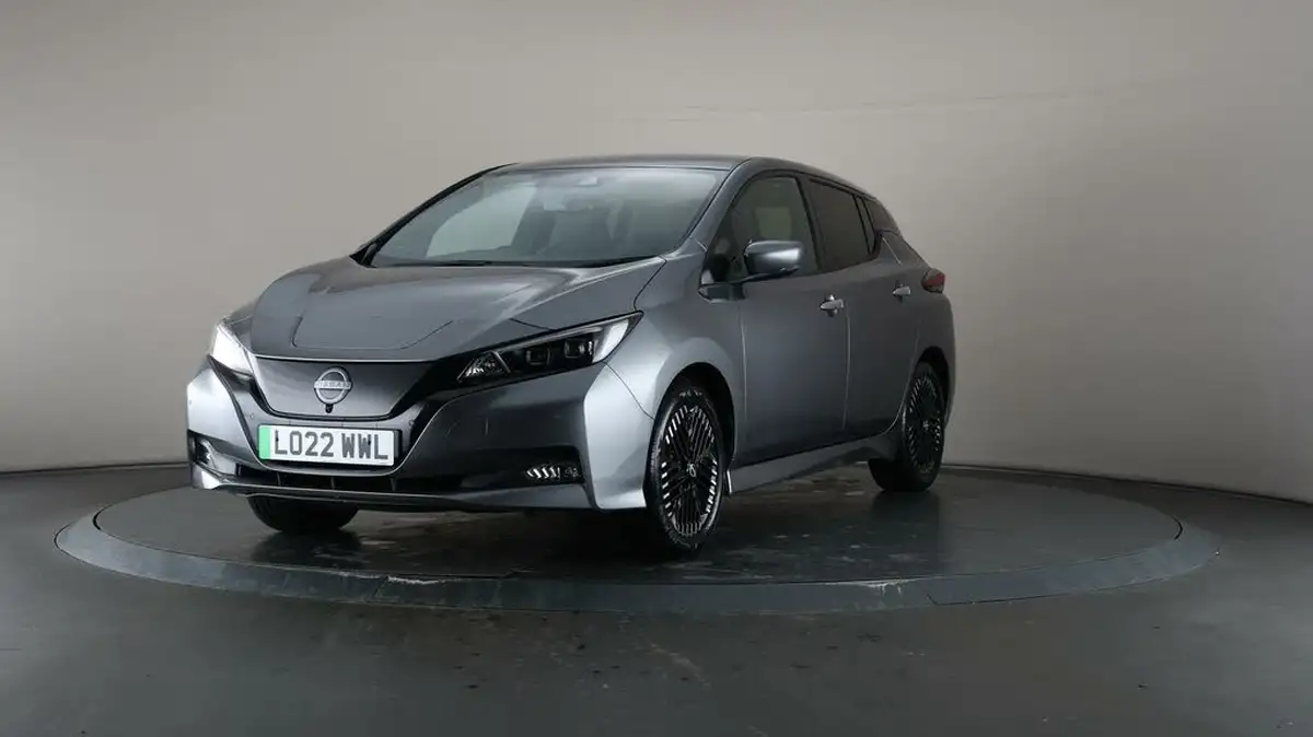 2022-nissan-leaf-e-tekna-39kwh-big-34