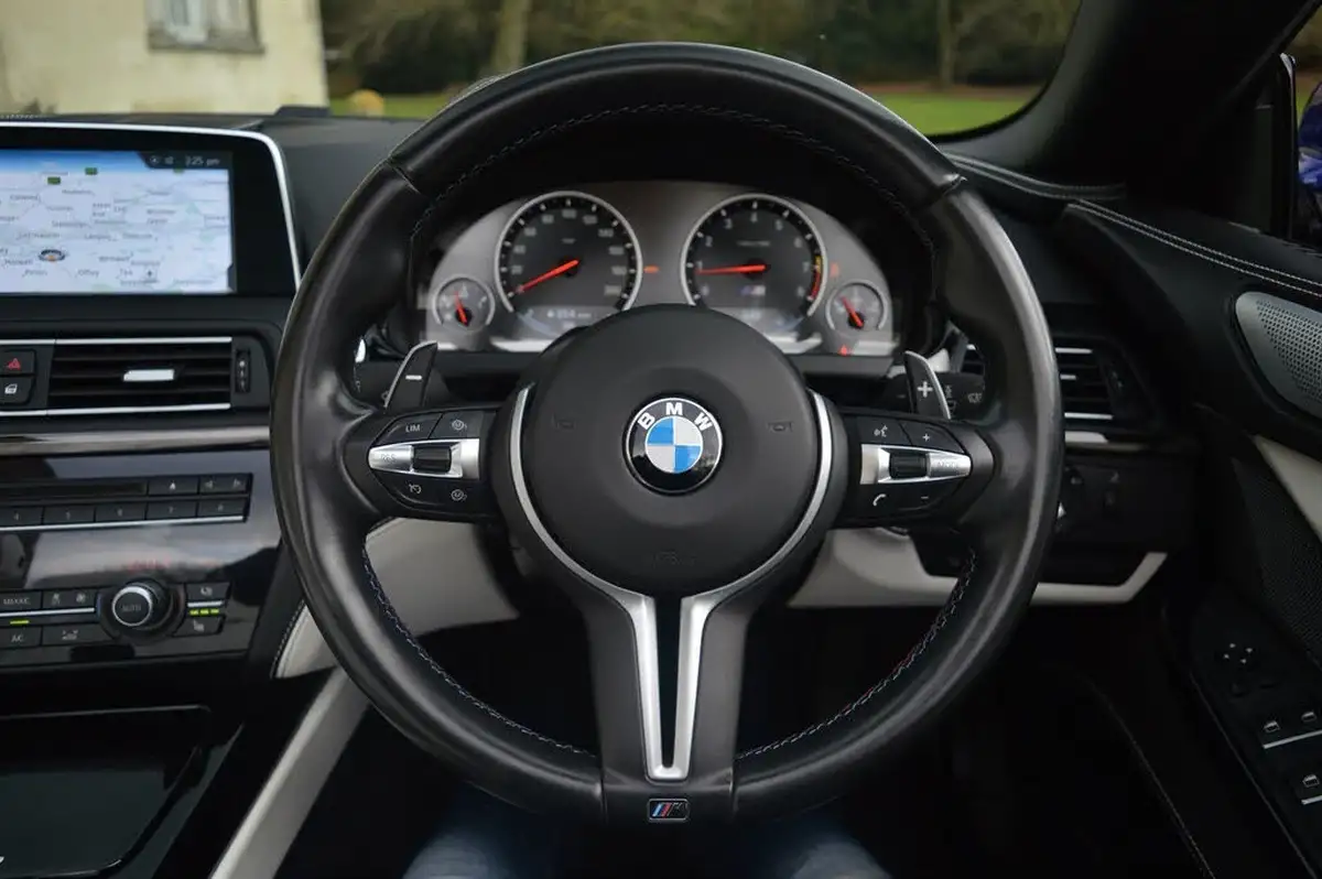 2017-bmw-6-series-44-m6-ss-convertible-2d-big-32