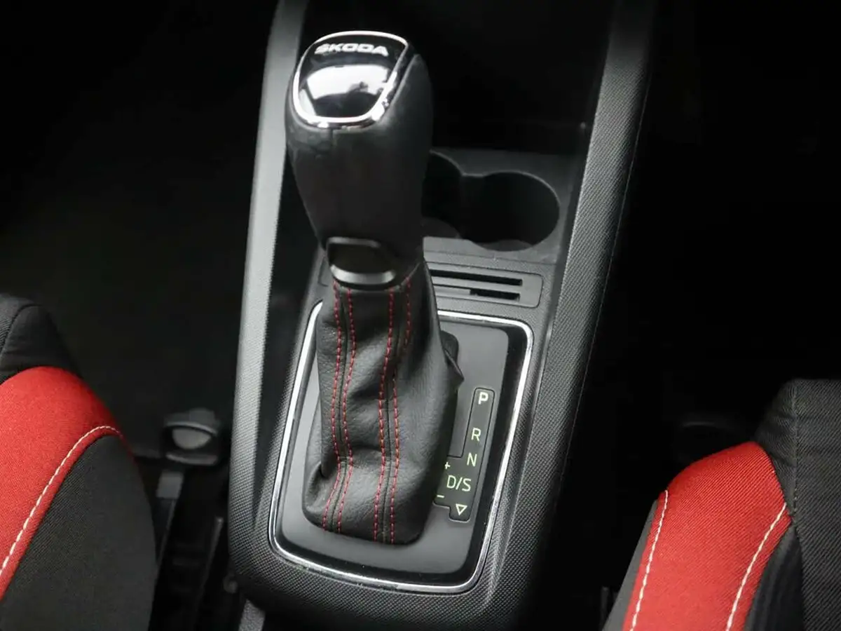 2021-skoda-fabia-10-tsi-monte-carlo-95ps-hatchback-dsg-big-20