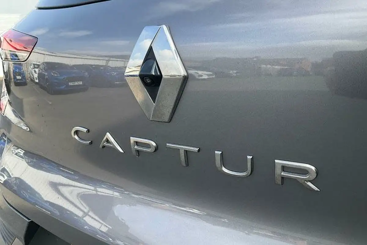 2022-renault-captur-16-rs-line-145ps-rs-line-e-tech-hybrid-big-39