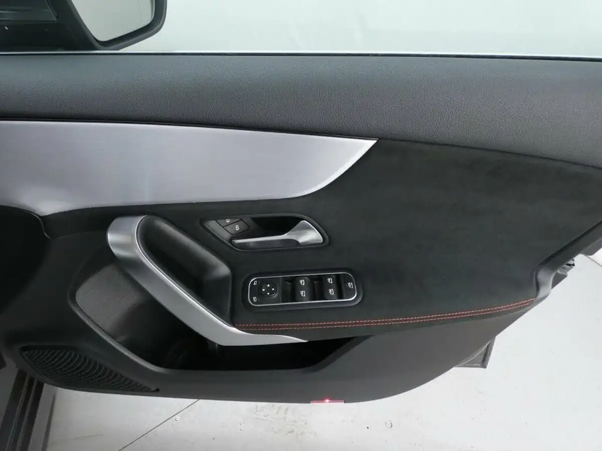 2019-mercedes-benz-a-class-13-a180-amg-line-hatchback-5d-big-21