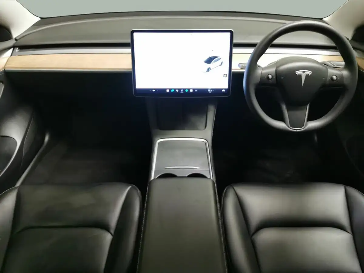 2021-tesla-model-3-e-standard-plus-big-1