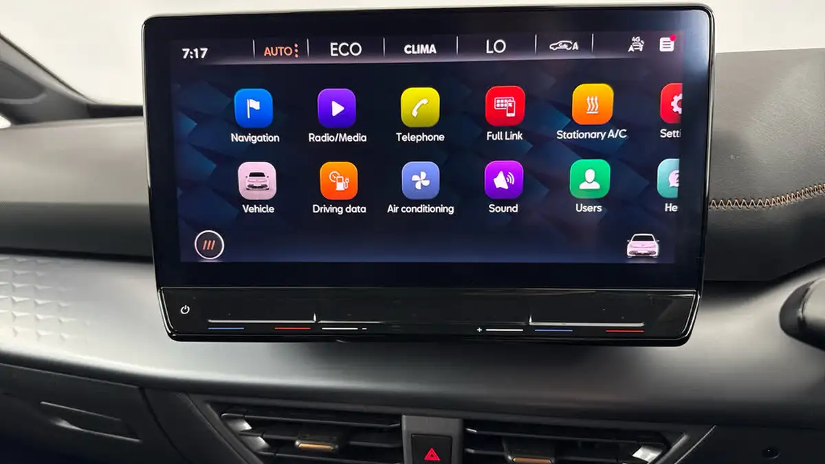 2022-cupra-born-e-v1-big-15