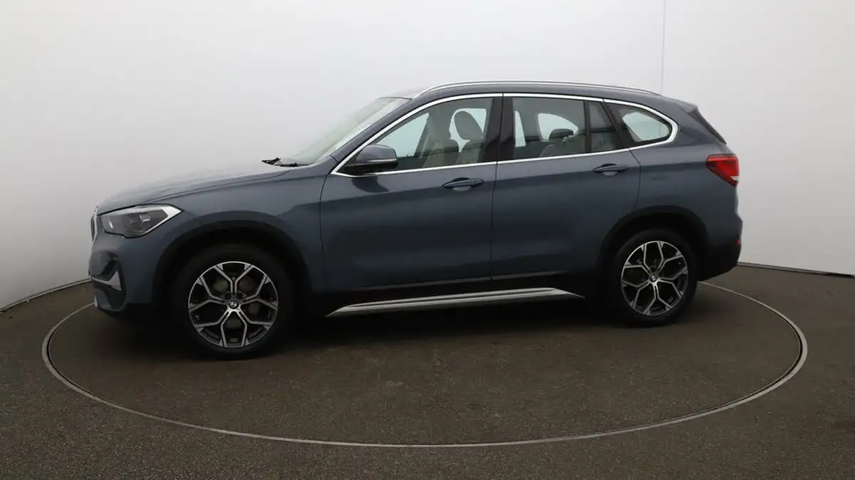 2021-bmw-x1-15-sdrive18i-xline-big-59