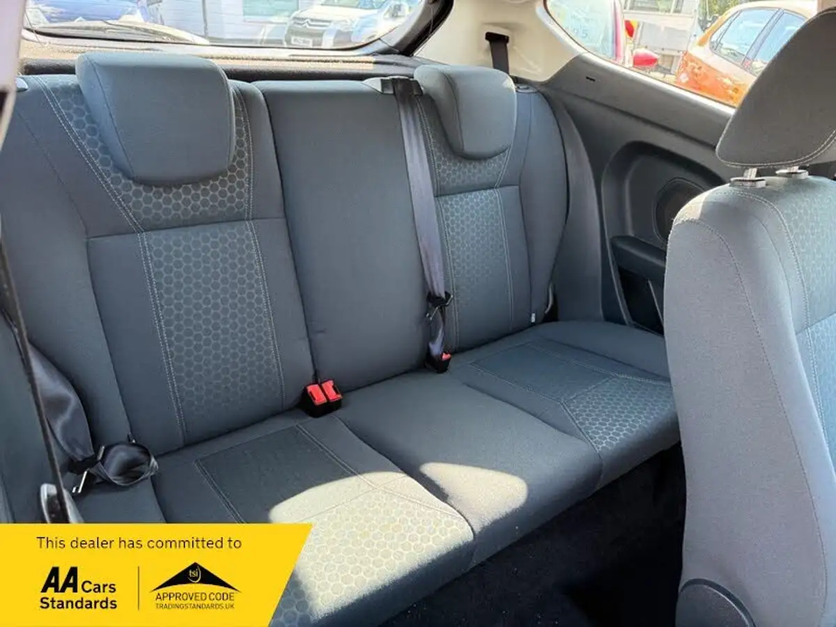 2009-ford-fiesta-14-zetec-3d-big-9