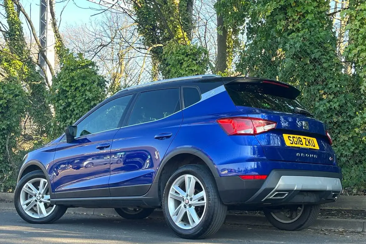 2018-seat-arona-10-tsi-fr-big-1