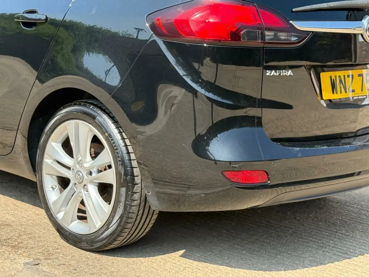 2017-vauxhall-zafira-tourer-14i-16v-turbo-sri-leather-pk-big-25