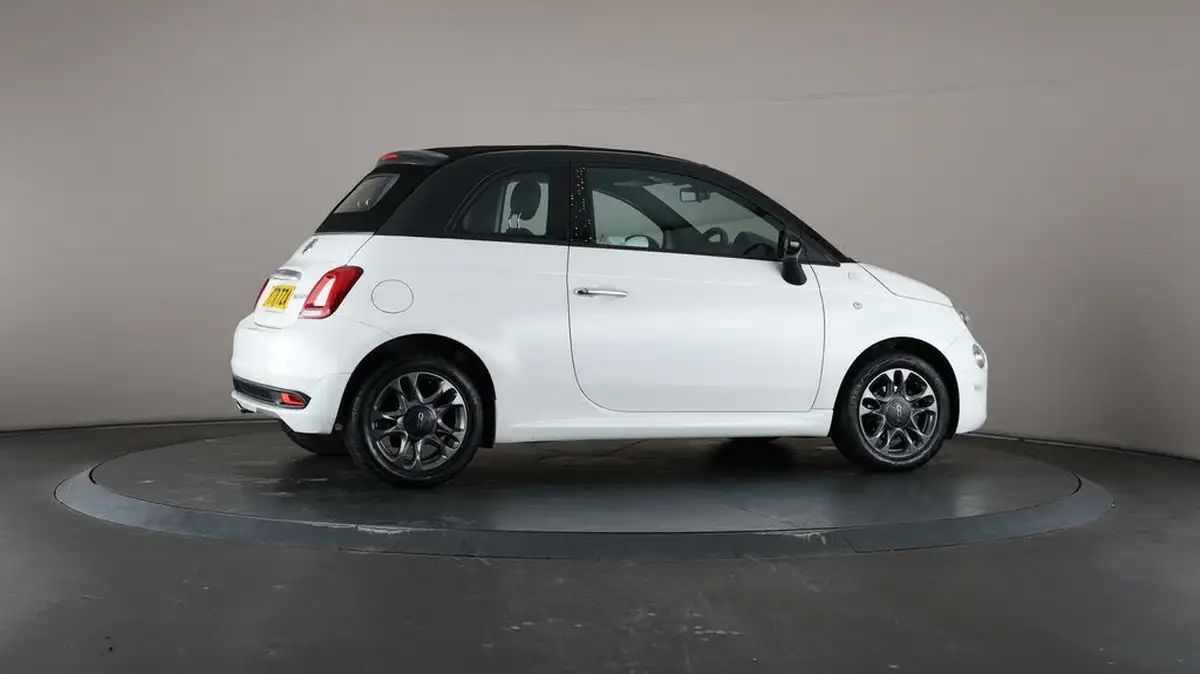 2021-fiat-500c-10-hey-google-big-53