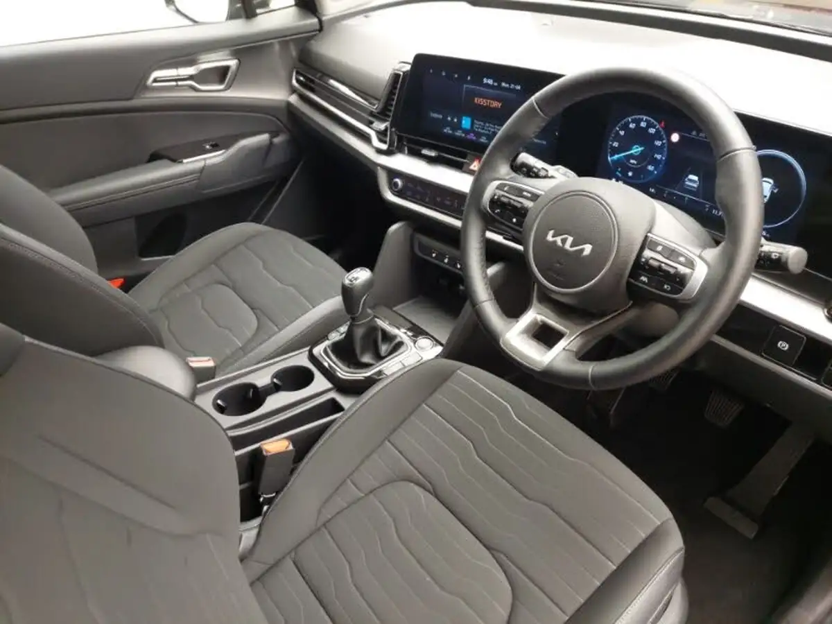 2024-kia-sportage-16-t-gdi-3-148bhp-big-12