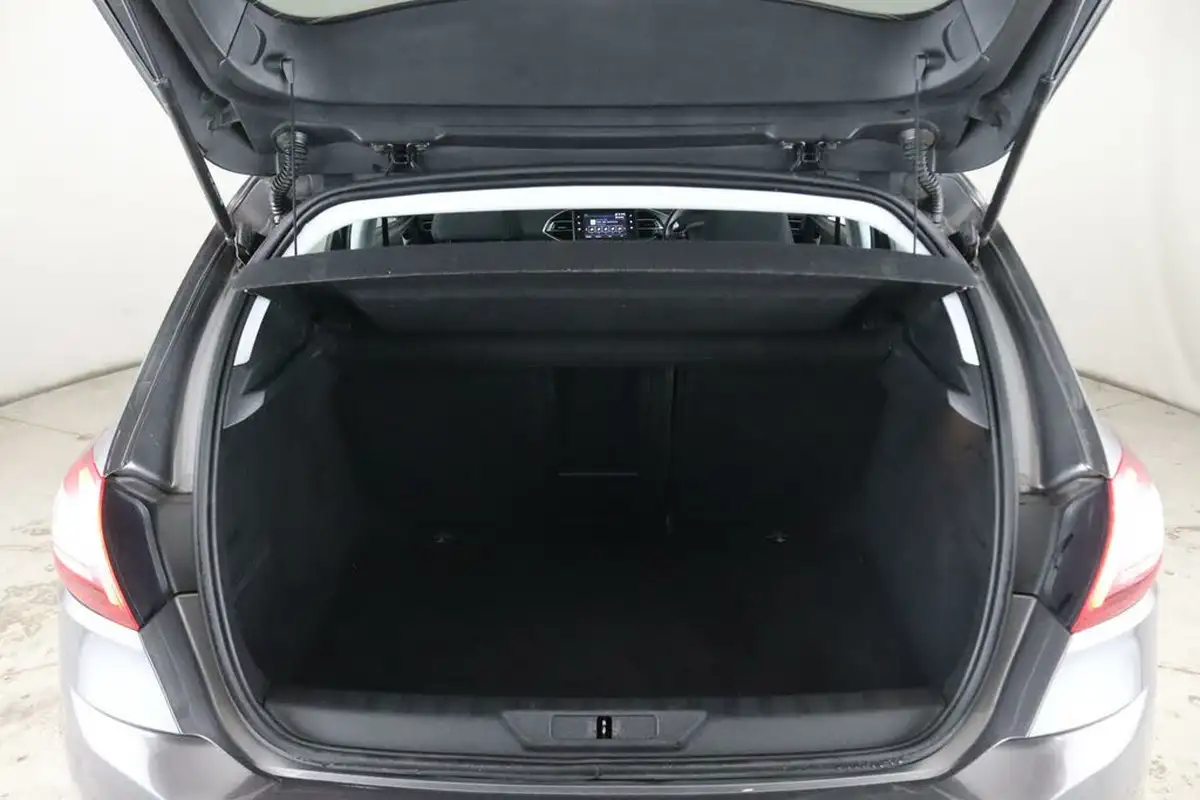 2020-peugeot-308-12-puretech-allure-130bhp-big-10