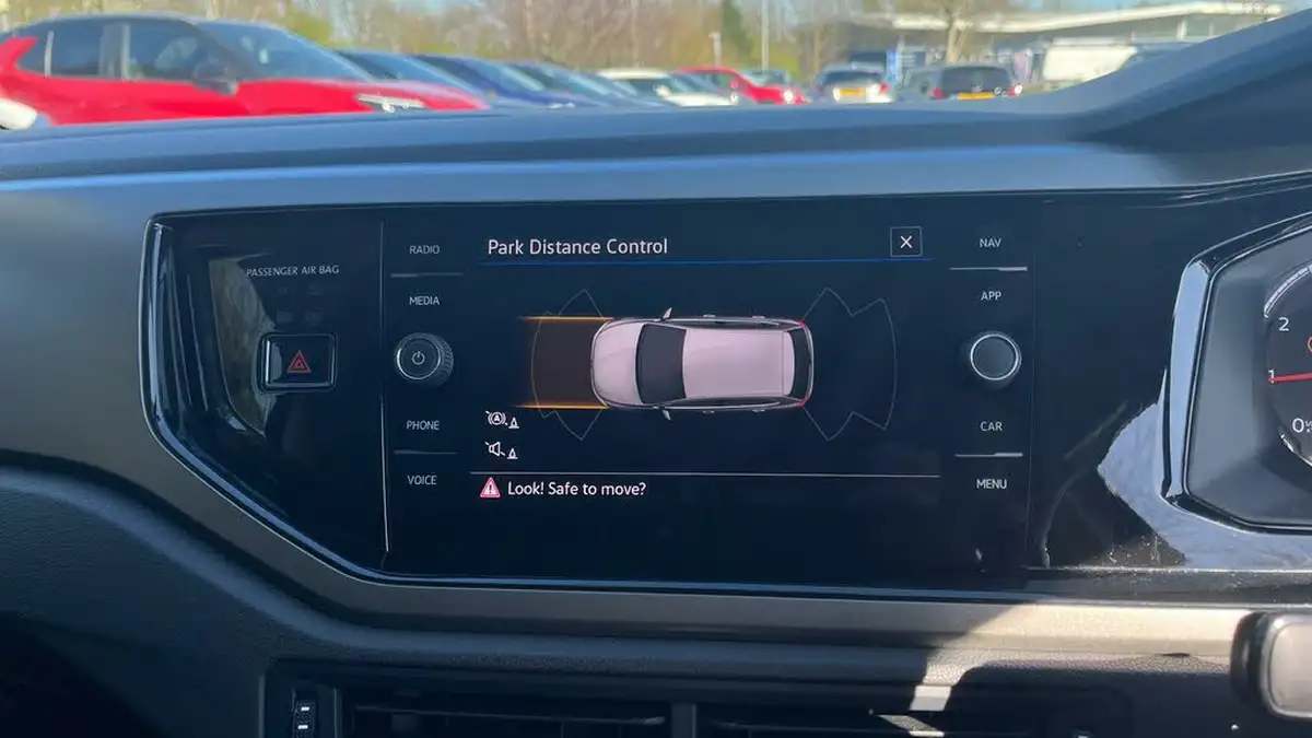 2021-volkswagen-polo-10-tsi-match-big-26