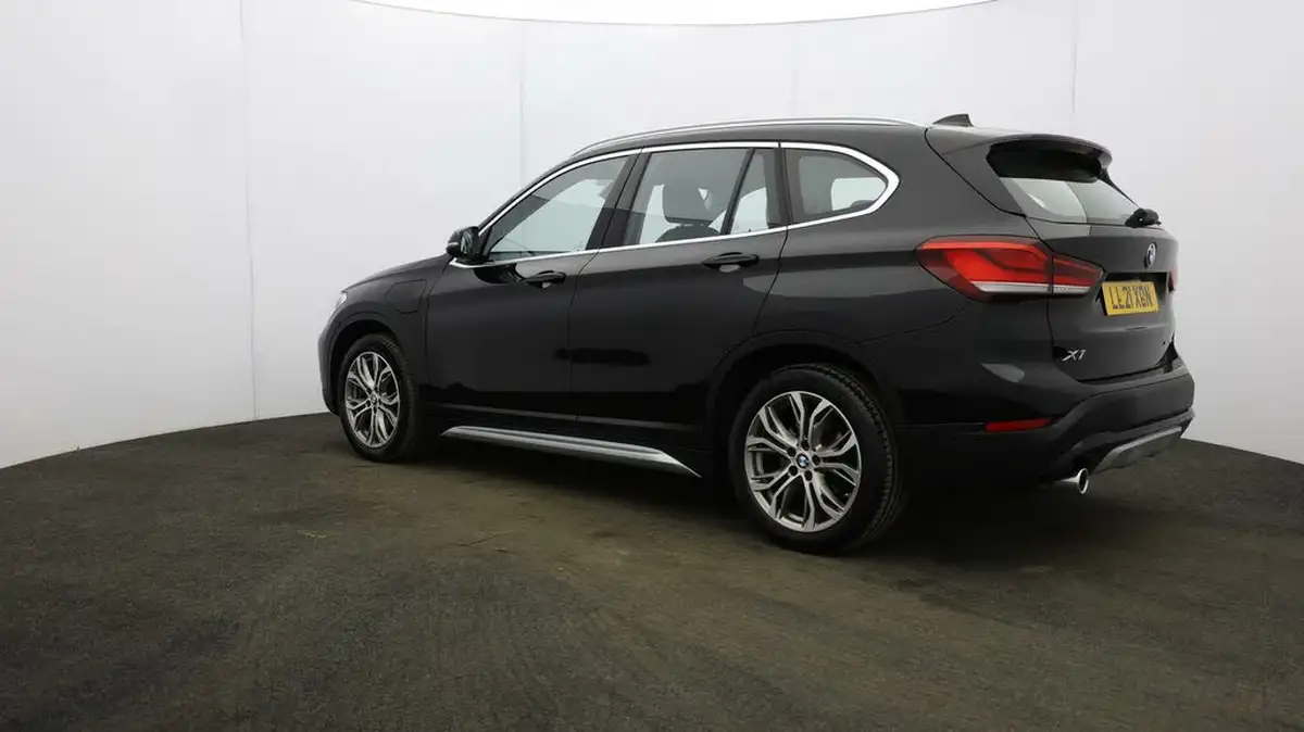 2021-bmw-x1-15-xdrive-25e-phev-xline-big-4