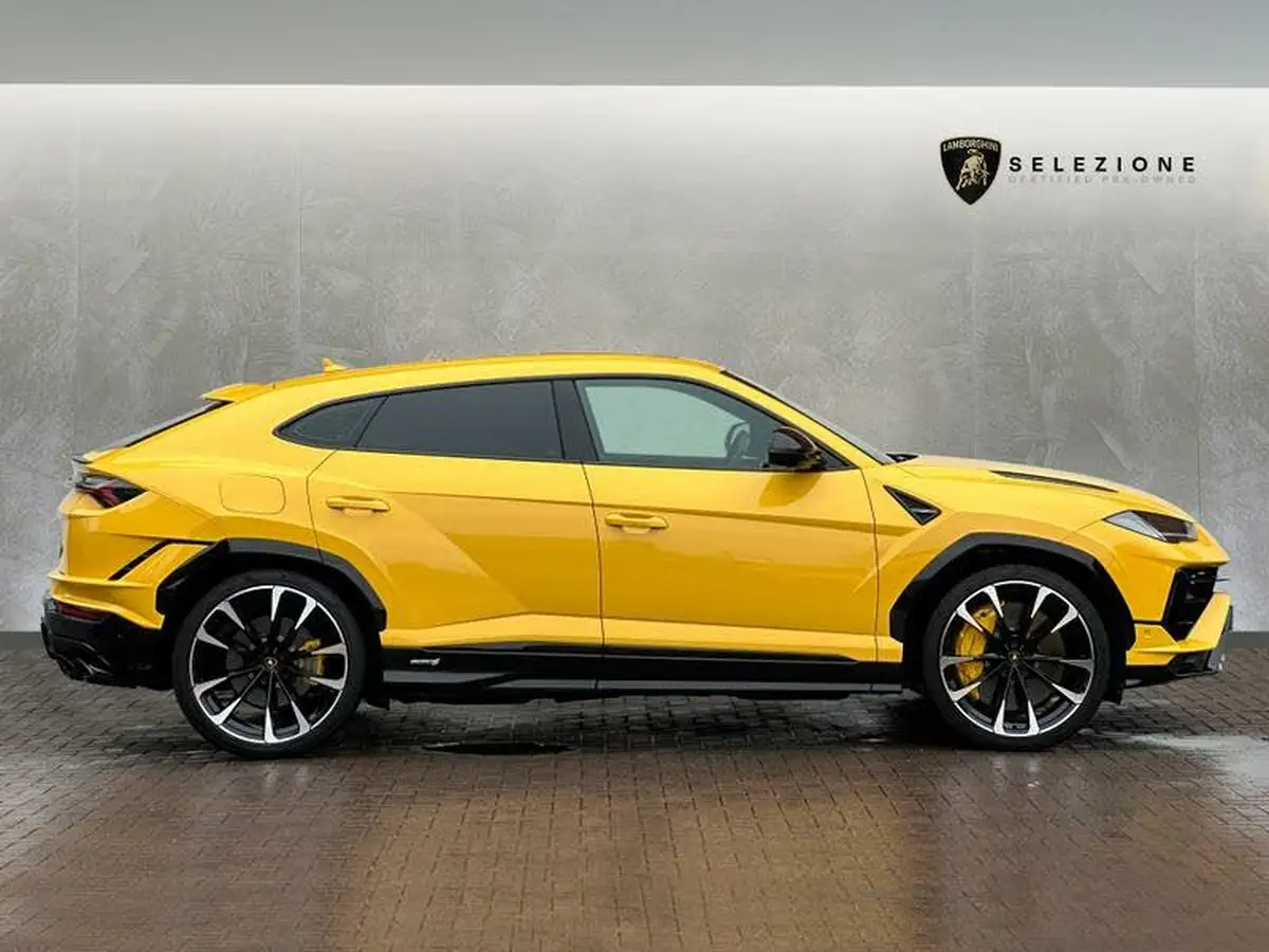 2023-lamborghini-urus-40-no-trim-big-1