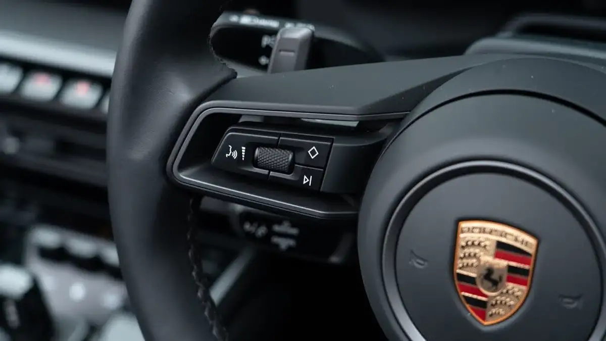 2023-porsche-911-30-carrera-s-cabriolet-pdk-big-17