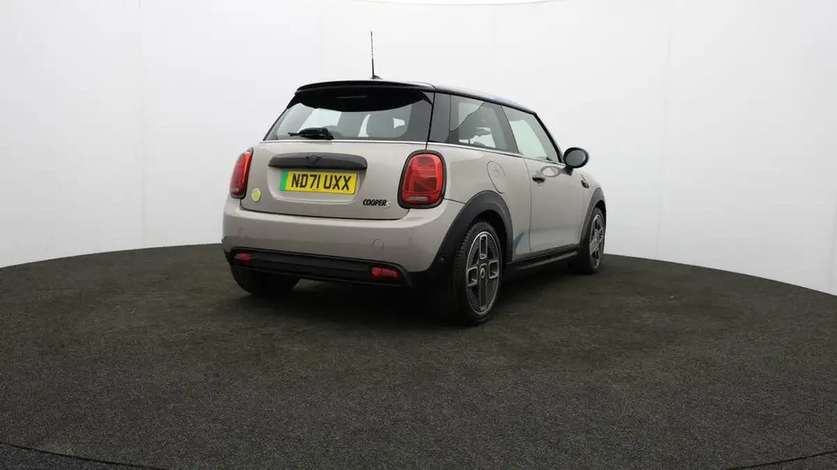 2021-mini-cooper-e-cooper-s-collection-edition-big-76