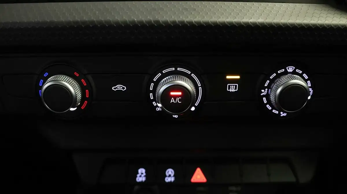 2022-audi-a1-10-25-tfsi-technik-big-11