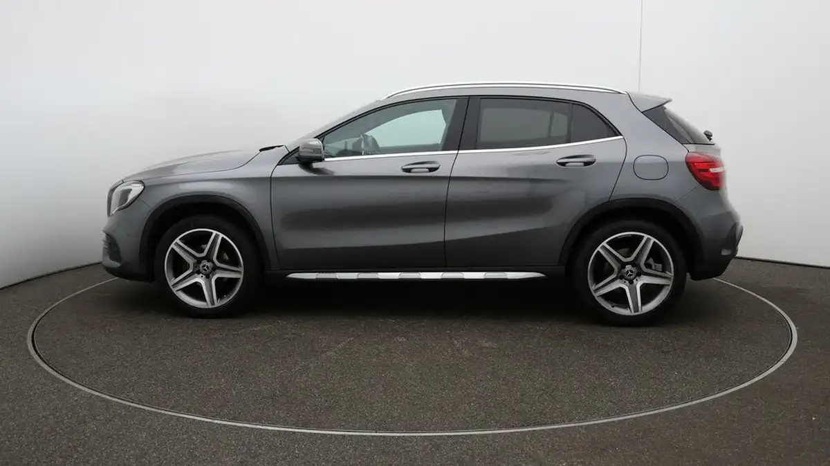2020-mercedes-benz-gla-class-16-gla-180-amg-line-edition-7g-dct-big-53
