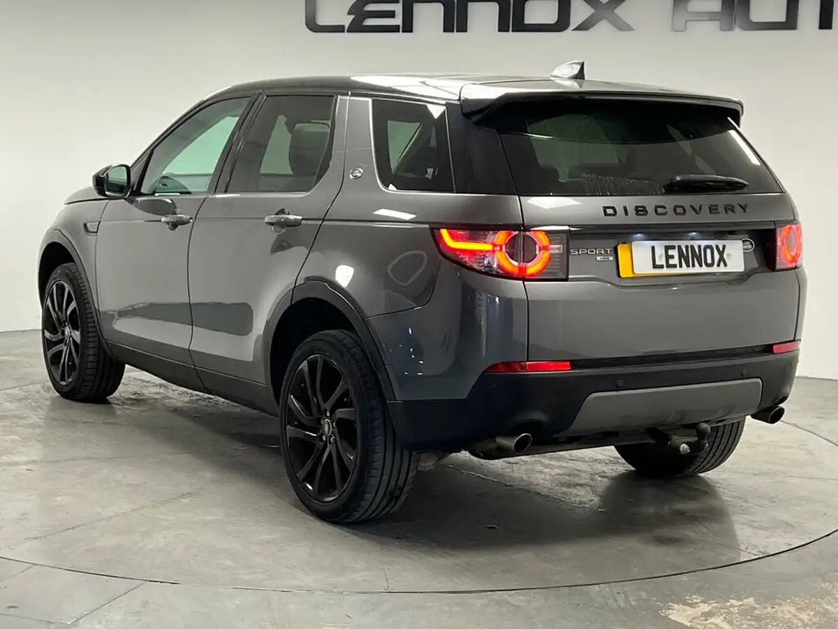 2018-land-rover-discovery-sport-20td4-hse-black-big-3