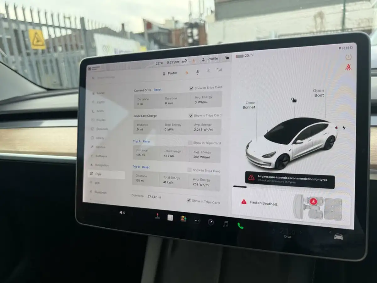 2021-tesla-model-3-e-long-range-awd-big-40