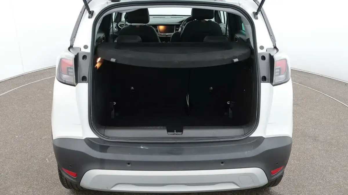 2021-vauxhall-crossland-12-elite-nav-130ps-big-17