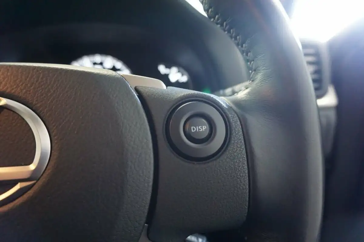 2016-lexus-ct-200h-18-sport-big-25
