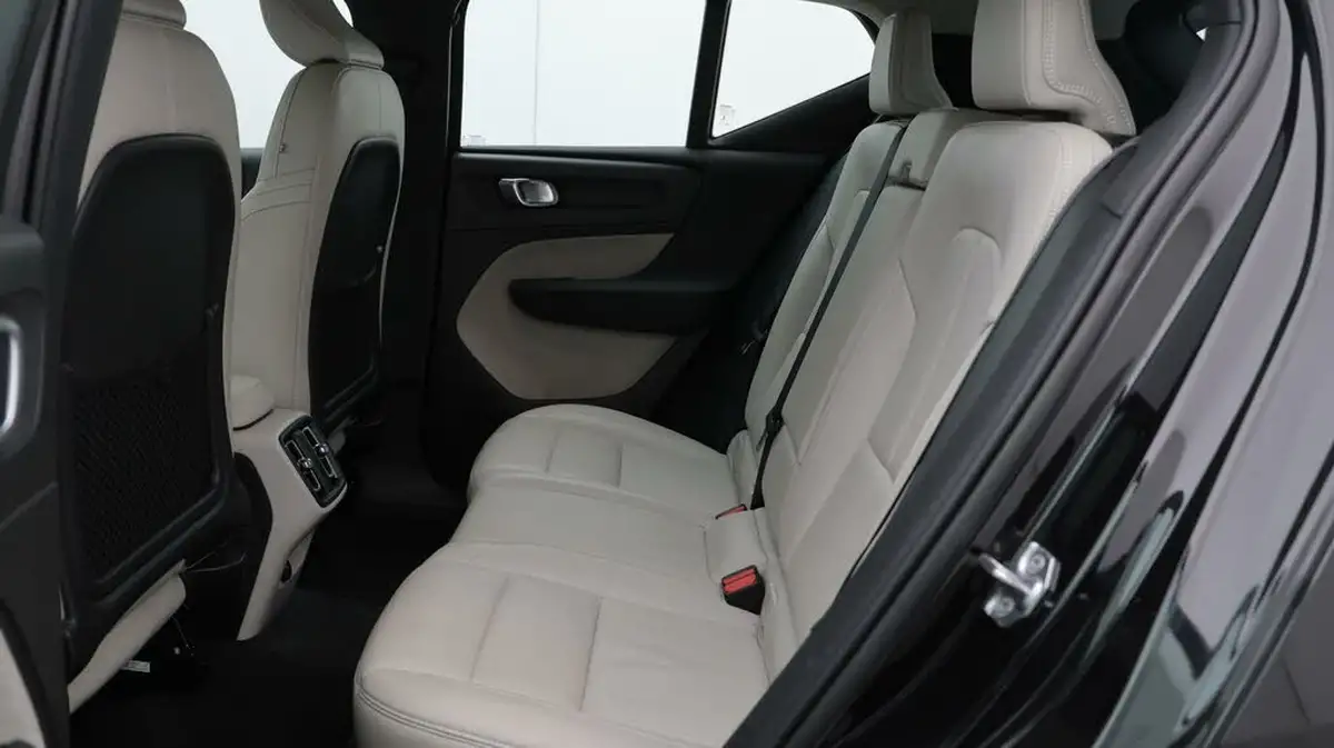 2021-volvo-xc40-15-t3-inscription-pro-163bhp-geartronic-big-16